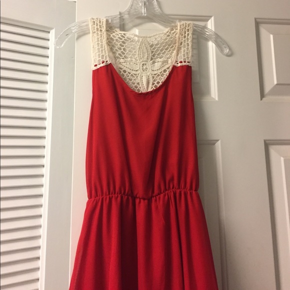 Red dress - Picture 1 of 3