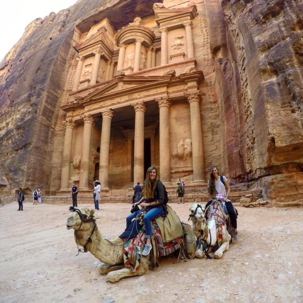 Meet your Posher, Malori