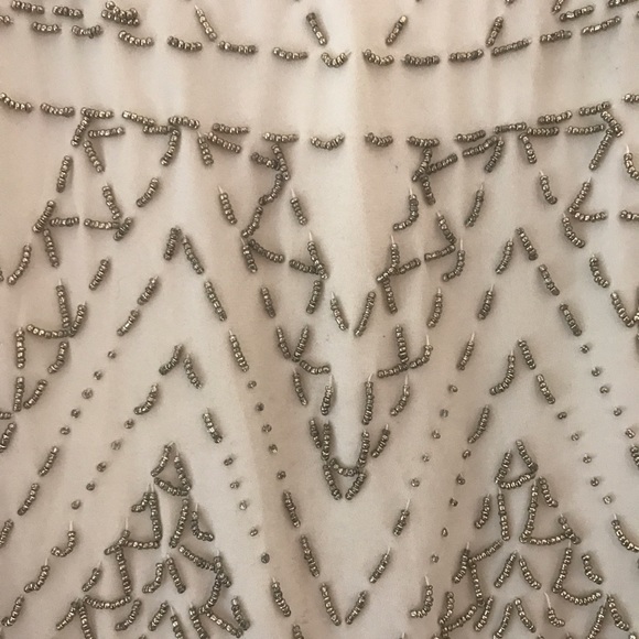 💁BEADED GOLD AND CREAM BLOUSE💁 - Picture 2 of 3