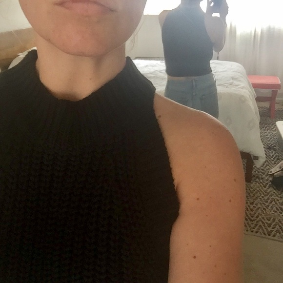 Muscle tank black sweater crop top w/turtleneck - Picture 5 of 7