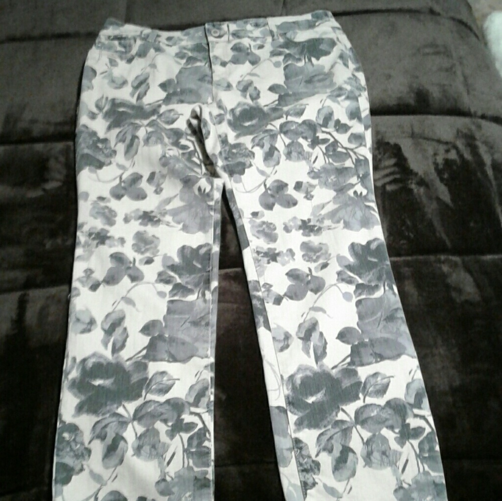 Misses So Slimming Jeans By Chico's Size 2.5