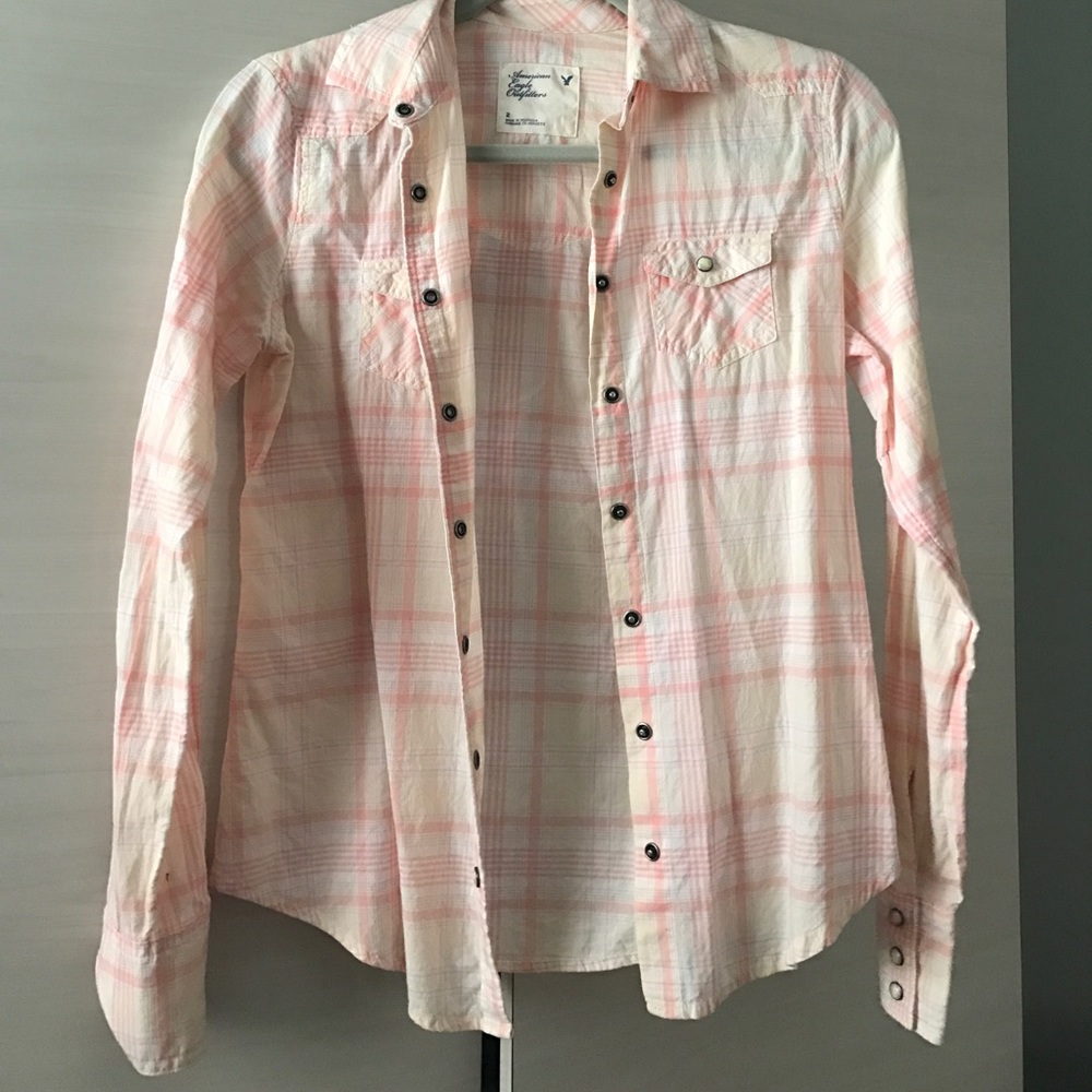 American Eagle button up plaid shirt