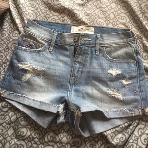Hollister shorts !!