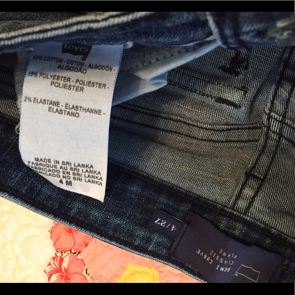 Levi's Flare Jeans - Picture 5 of 7