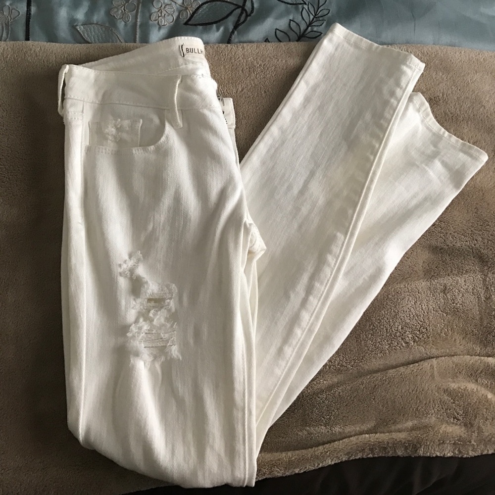 Bullhead white ripped skinny jeans👌🏼