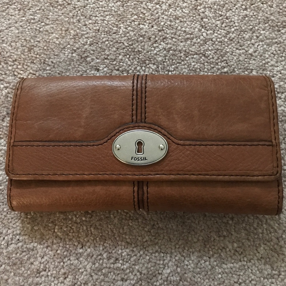 Fossil Emma RFID flap Clutch Wallet Brown