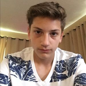 Meet your Posher, Avery