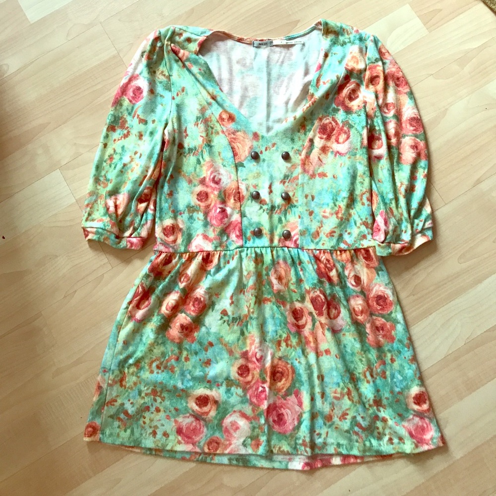 Super soft Kimchi Blue floral shirt!