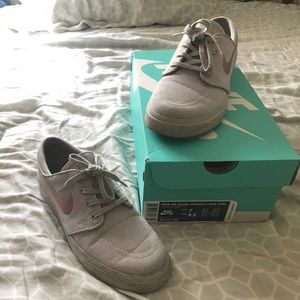Nike SB Zoom Janoski Cnvs Cpsl
