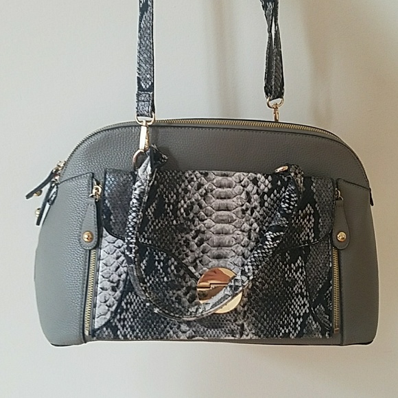 4 in One Wilson's leather faux snake skin purse - Picture 4 of 8