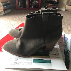 Worn once for 1 hour! Gray suede J crew boots sz 8