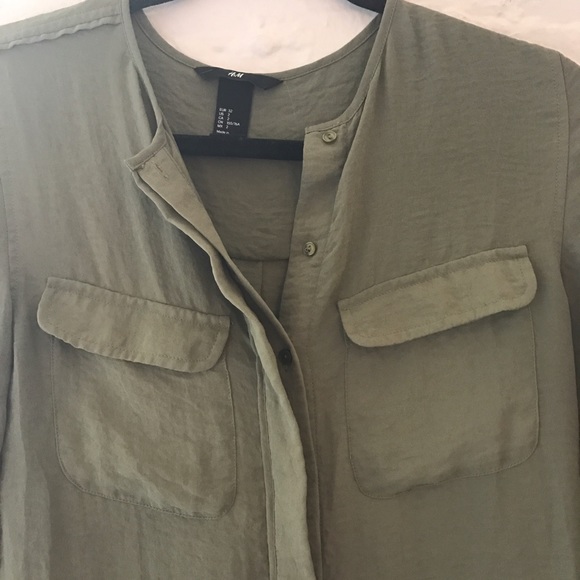 🍃OFFICE CHIC GREEN BLOUSE🍃 - Picture 2 of 3