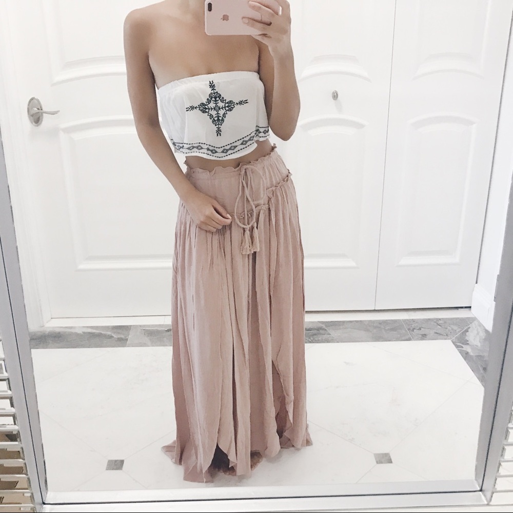 SOLD OUT ✖️ Giordana Maxi Skirt - Picture 2 of 3