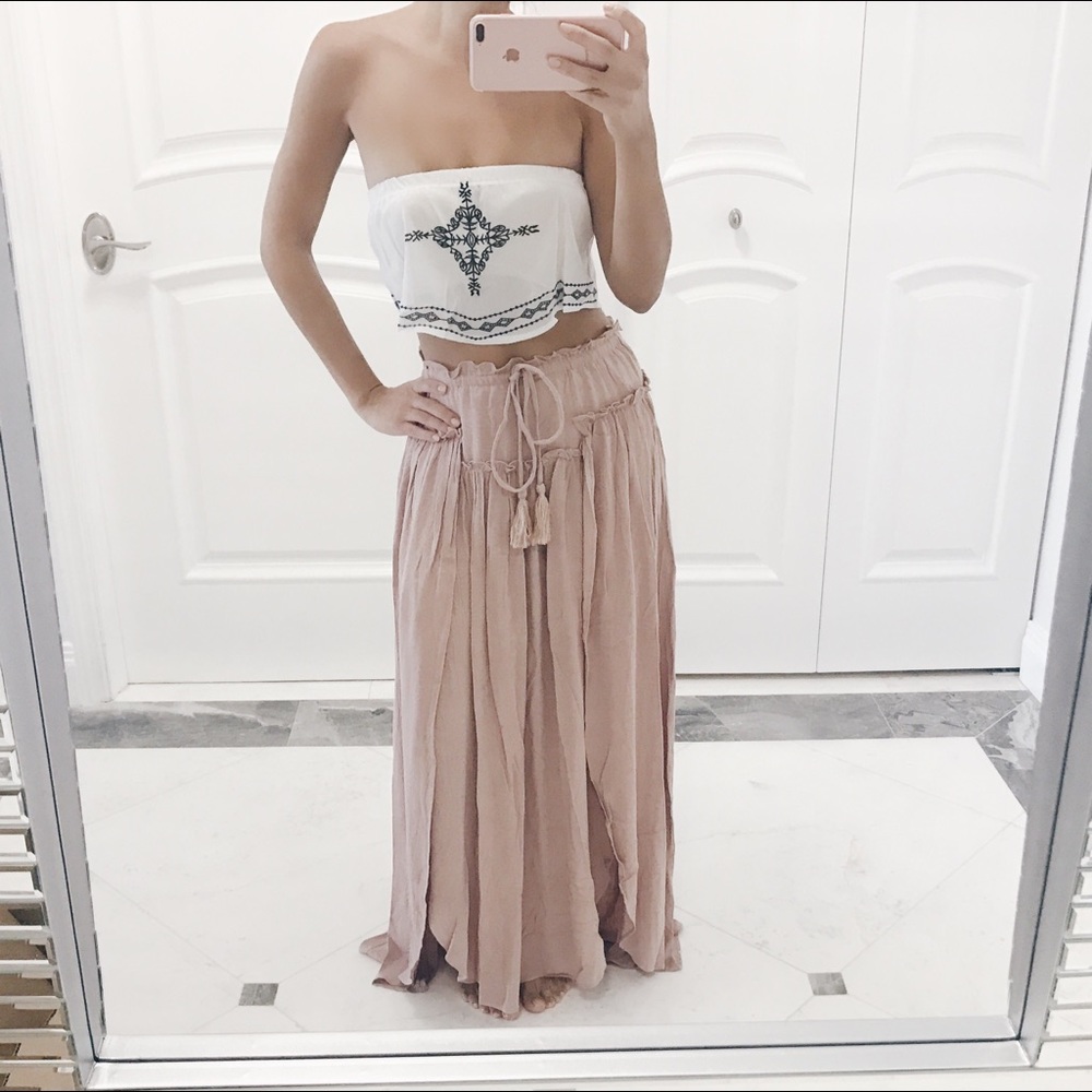 SOLD OUT ✖️ Giordana Maxi Skirt - Picture 3 of 3
