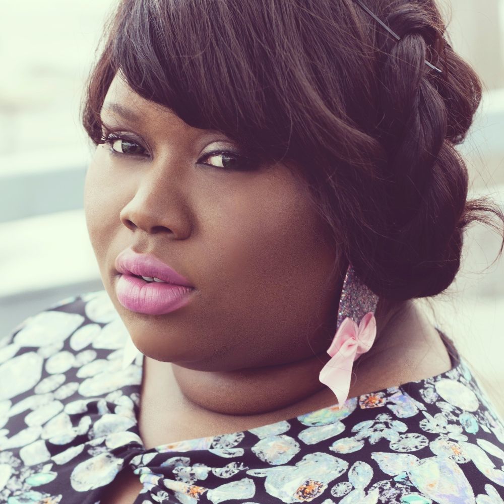 Meet your Posher, Shaina