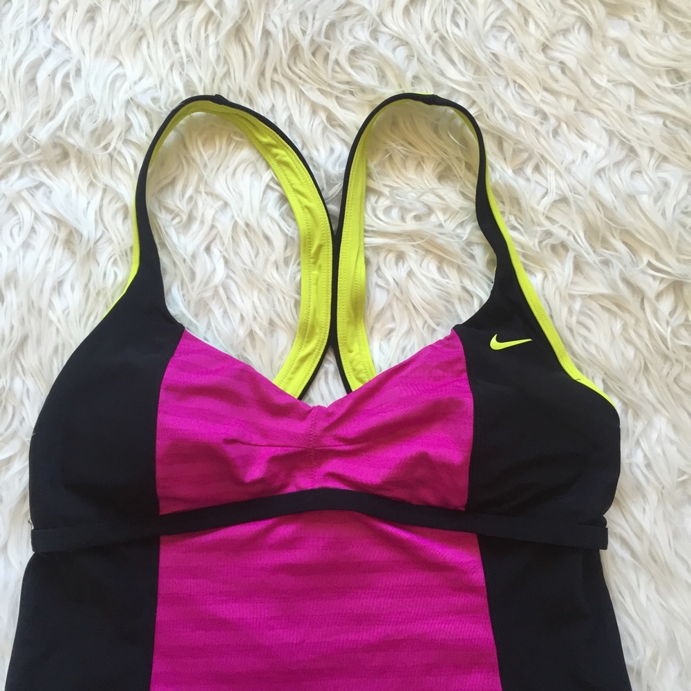 Nike sport top