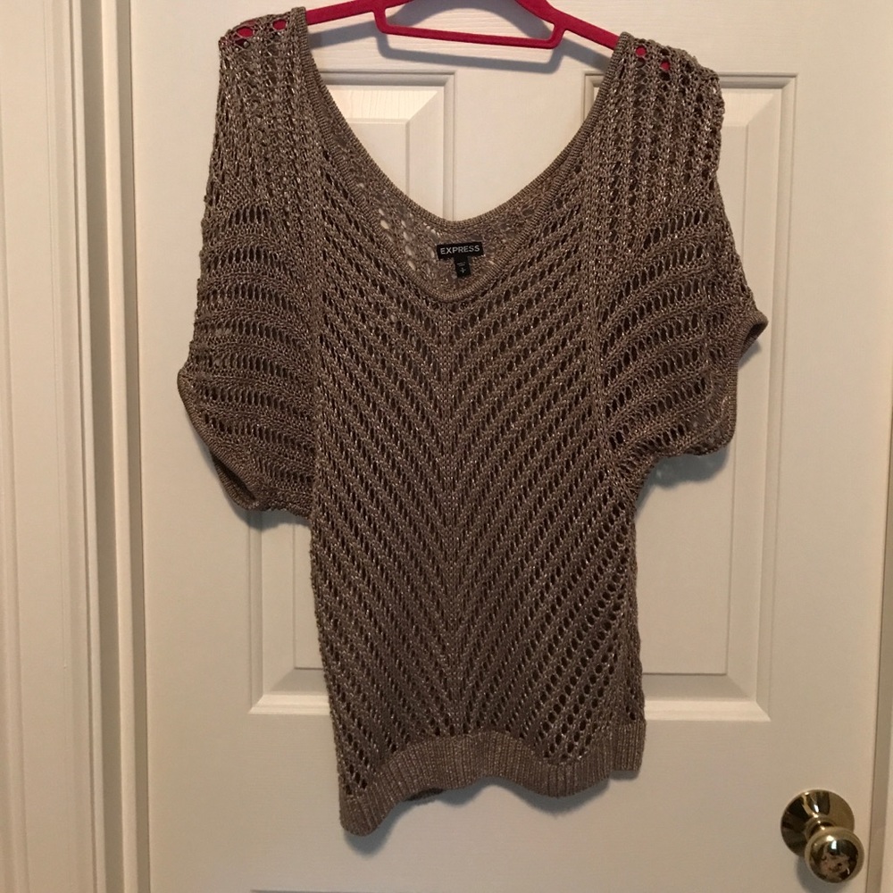 Knit short sleeve sweater