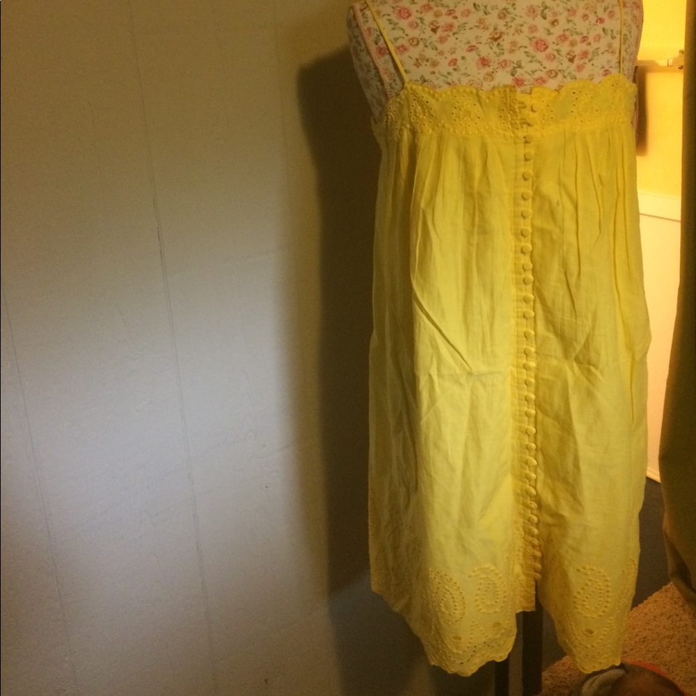 Adorable yellow sundress