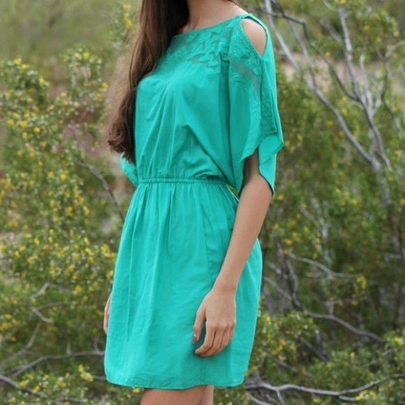 ANGIE Cold Shoulder Dress Size S-L - Picture 5 of 8