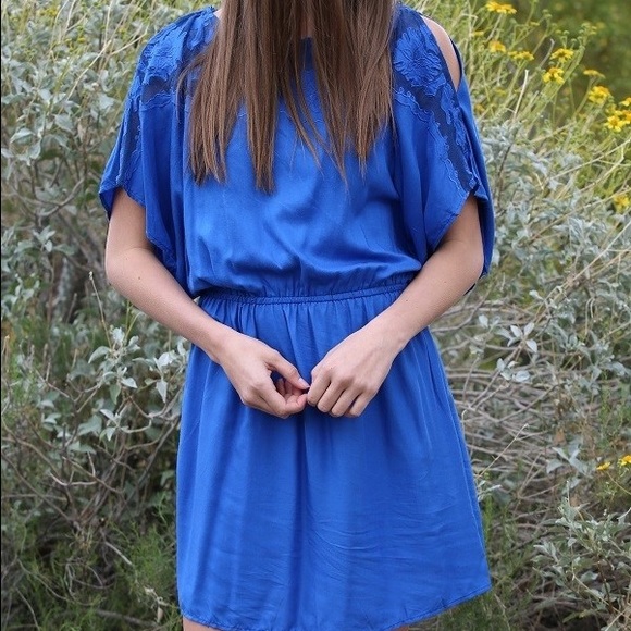 ANGIE Cold Shoulder Dress Size S-L - Picture 7 of 8