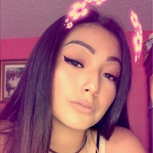 Meet your Posher, Sheyla