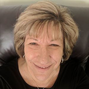 Meet your Posher, Gina