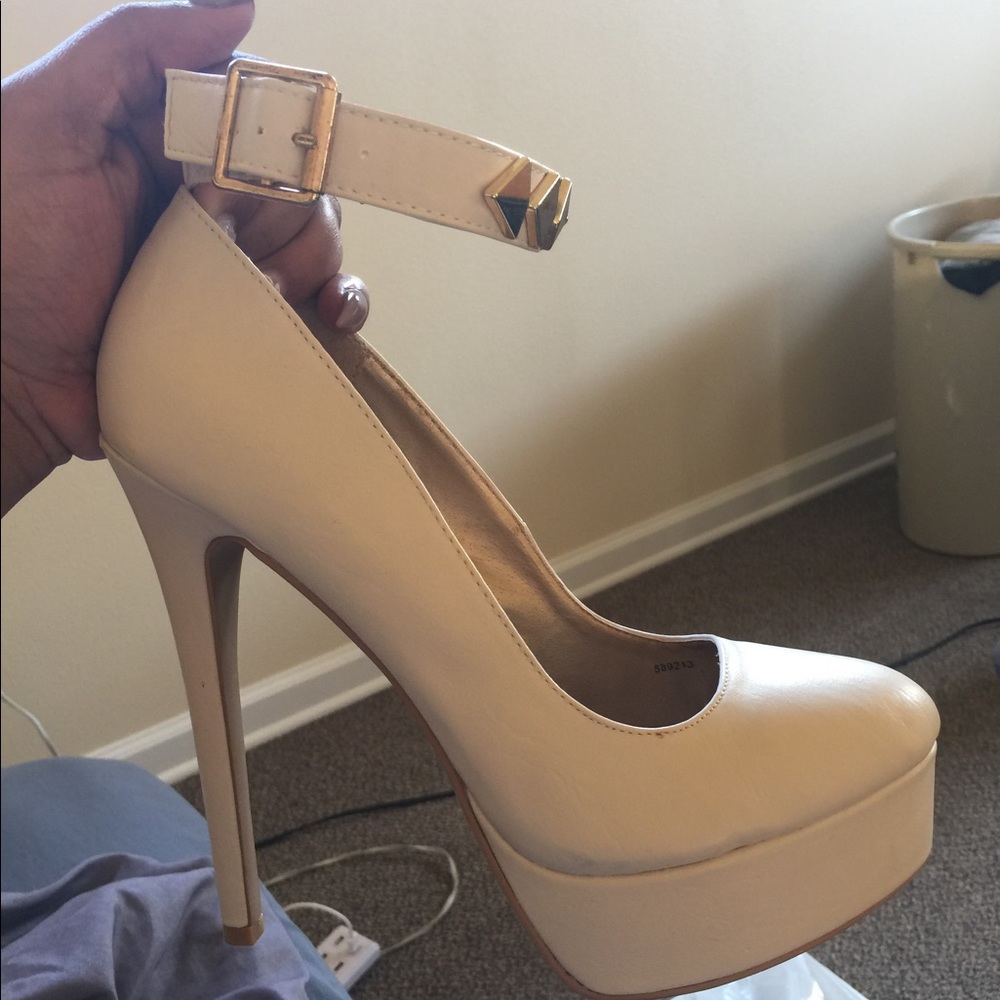 Heels - Picture 2 of 2