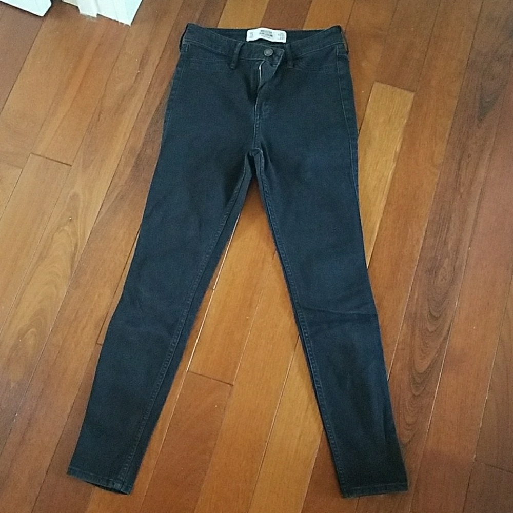 Hollister Black Jean Leggings size 1 High Rise