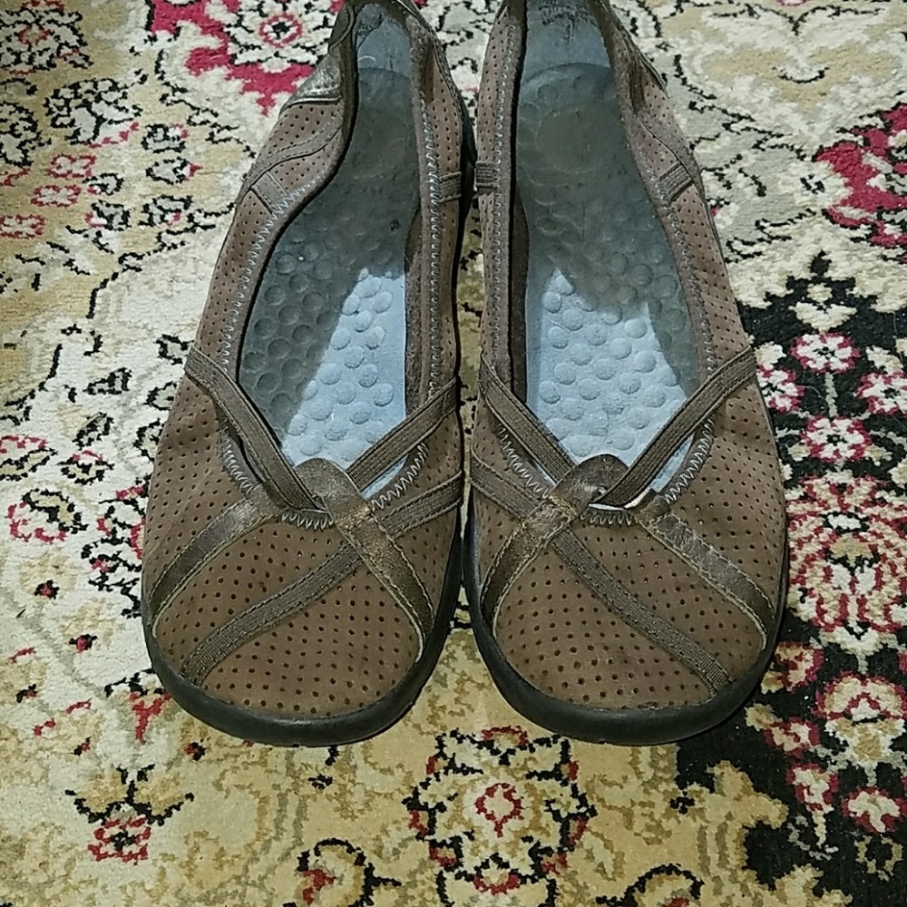 Women's shoes