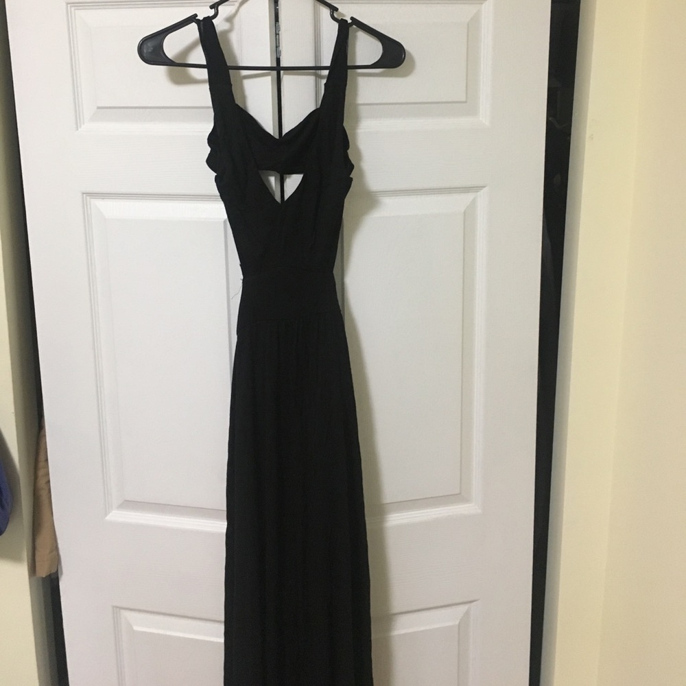NWT Tobi - cut out floor length dress