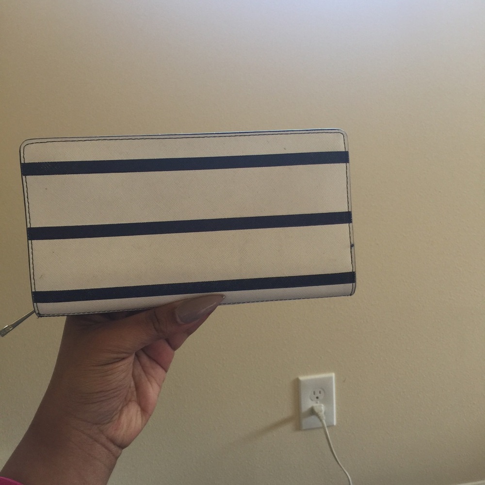Wallet - Picture 2 of 2