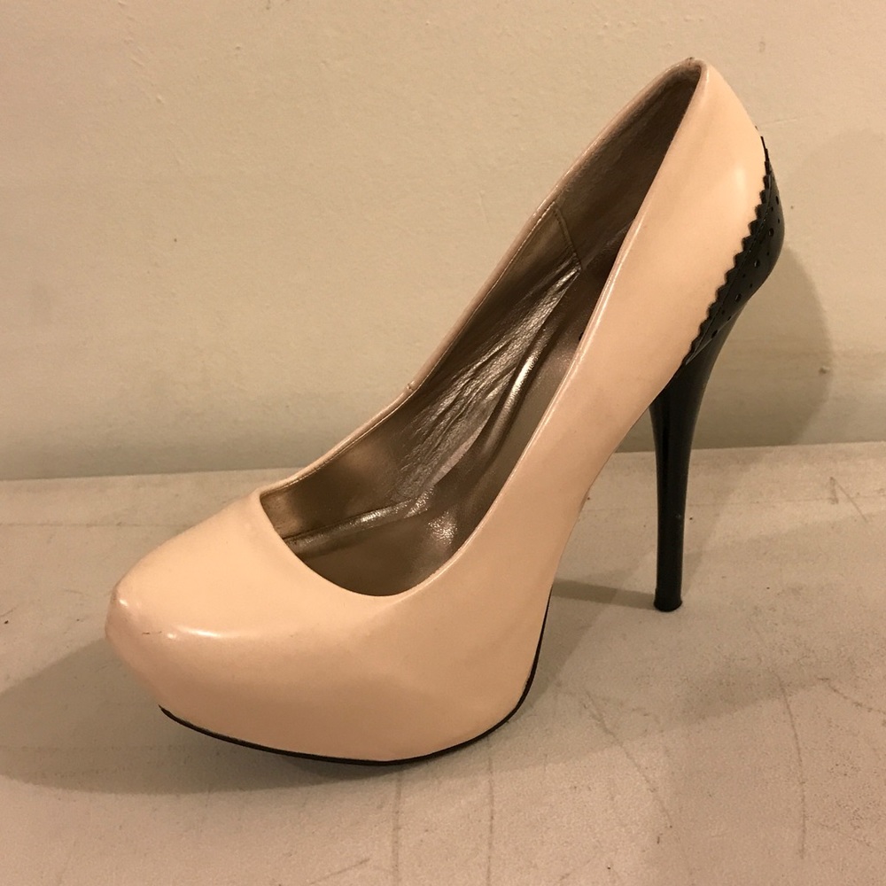 Pumps - Picture 2 of 2