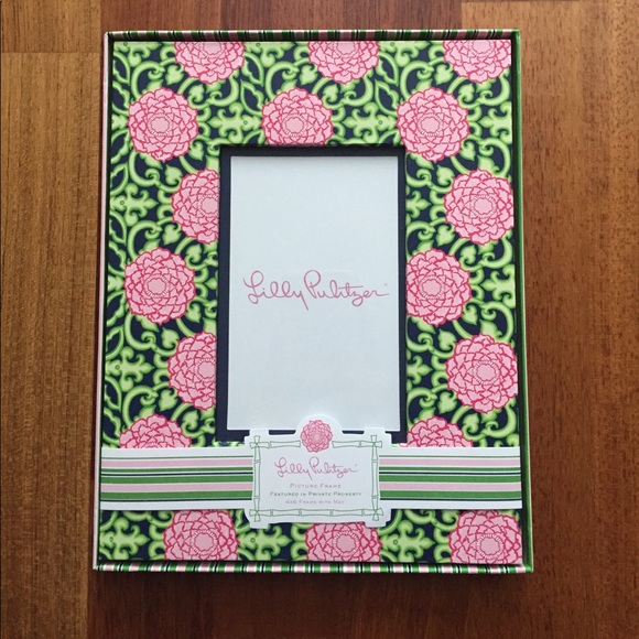 Lilly Pulitzer Accessories - NWT Lilly Pulitzer Frame