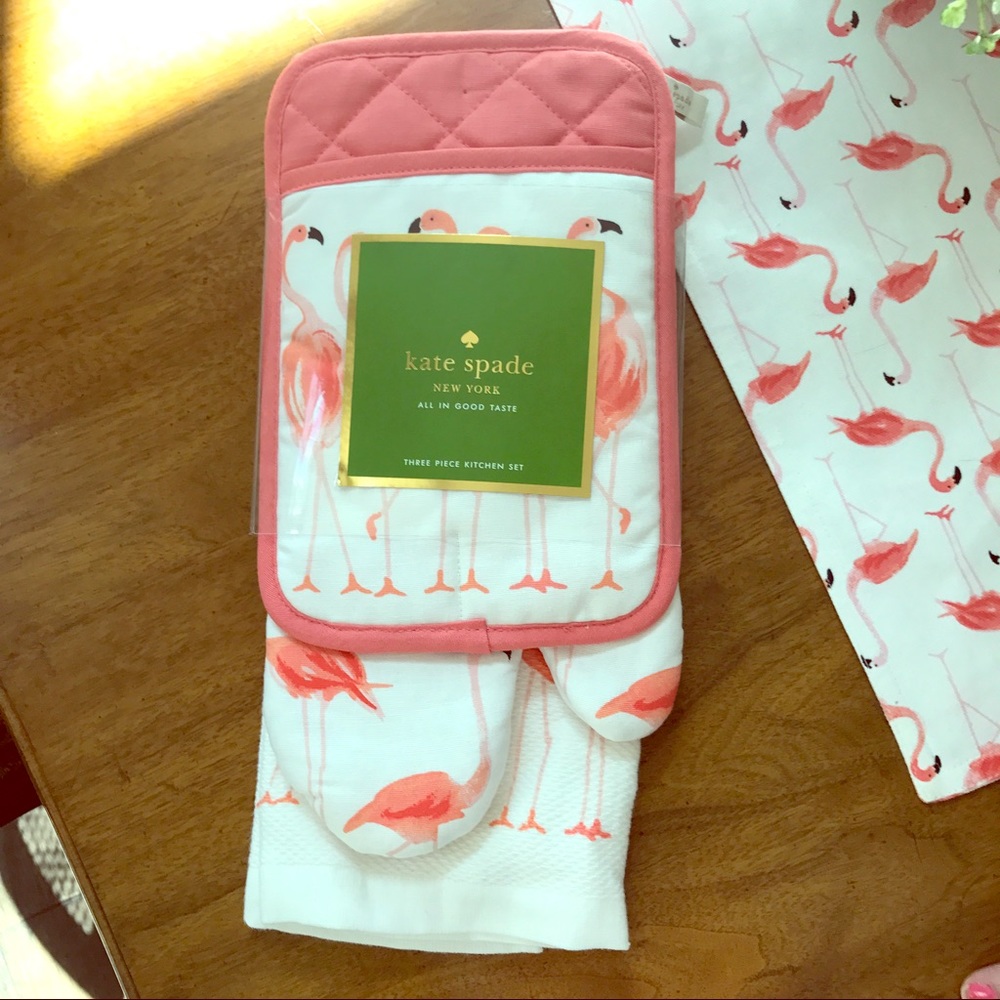 NWT kate spade flamingo 3 piece kitchen set!