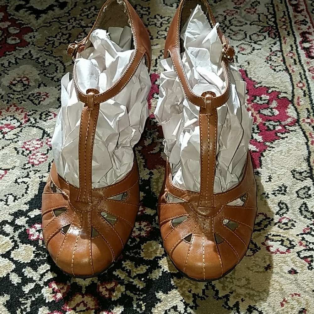 Women's wedge heels