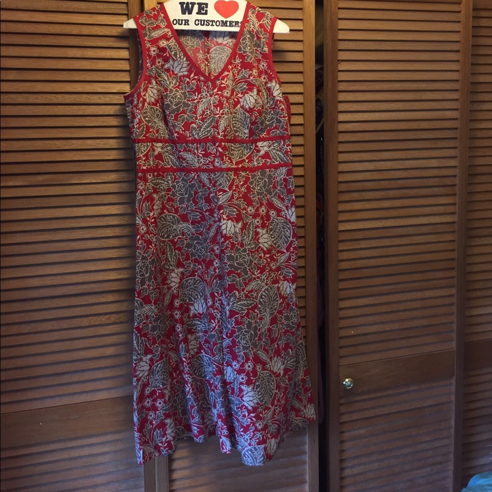 Sleeveless dress