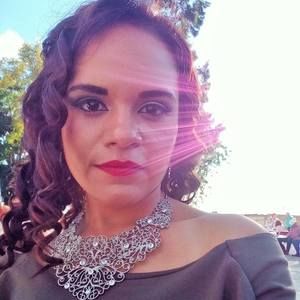 Meet your Posher, Mireya