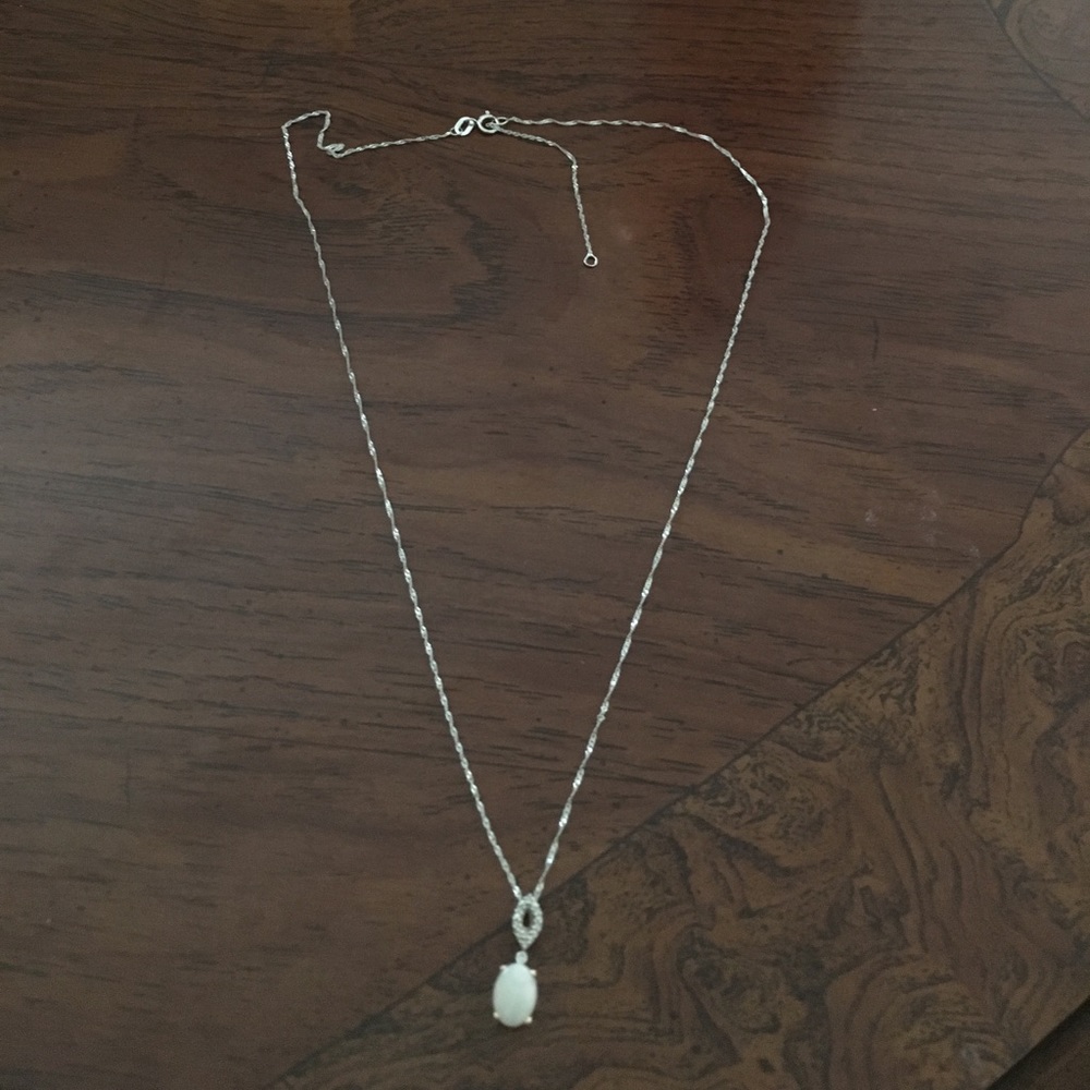 10 k wg necklace and pendant
