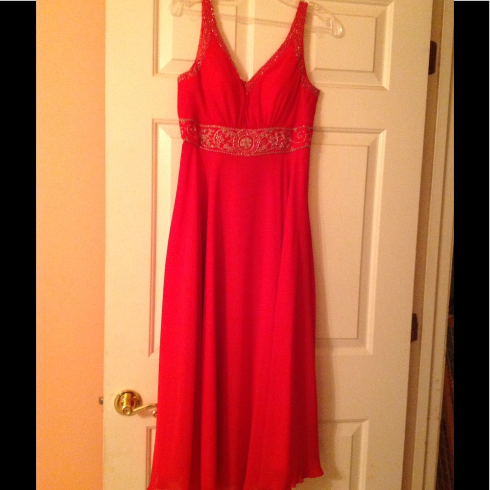 Red chiffon dress size 8