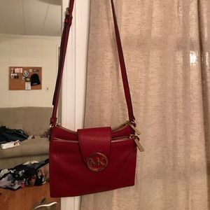 🎉🎉FLASH SALE🎉🎉Michael Kors Cross-body