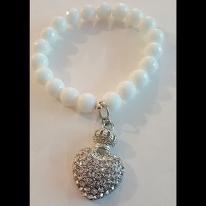 Beaded charm bracelet