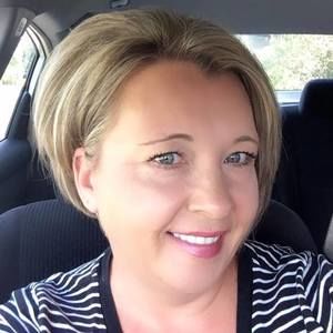 Meet your Posher, Stefanie