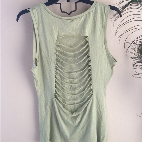 NWOT Clas-sic USA Slit Backed Cali Vibes Tank. - Picture 2 of 3