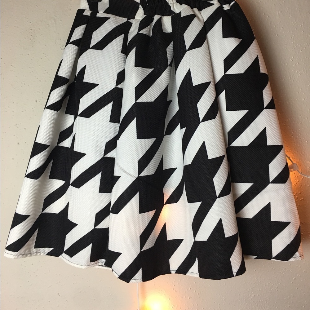 Houndstooth Skirt Sz L