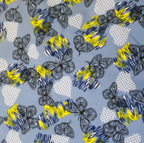 Plus Size Printed Scrubs Brand New. - Picture 2 of 2