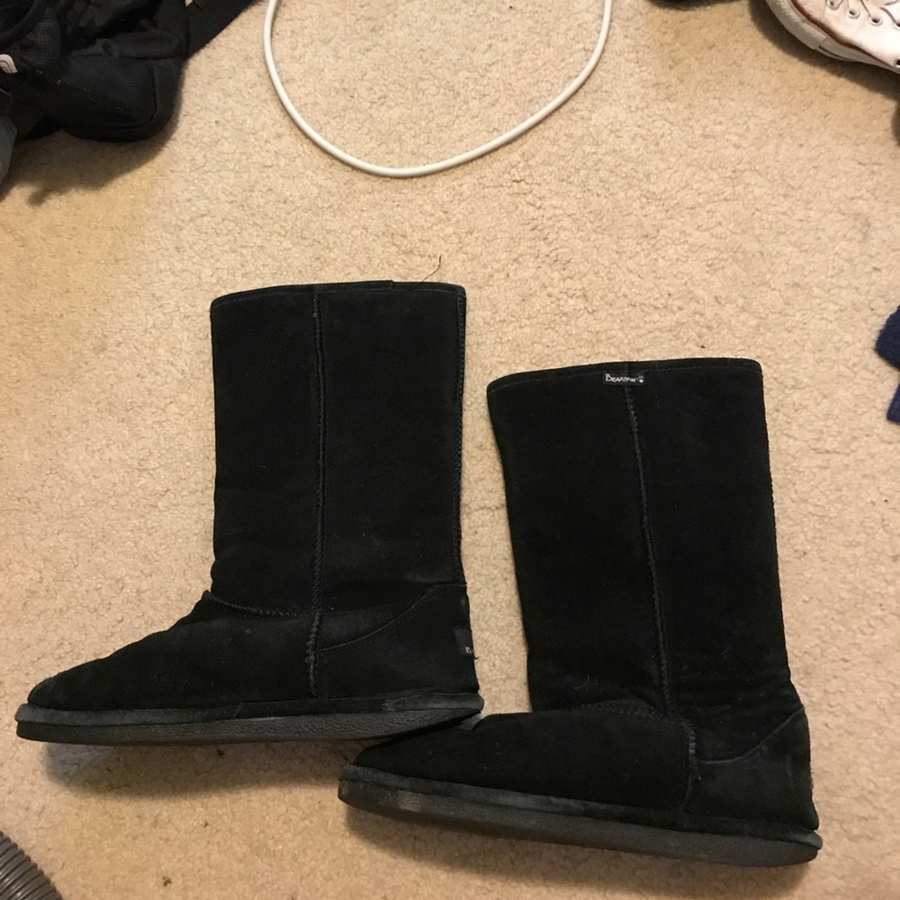 Black bear paw winter boots