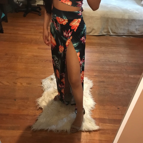 Ariana Floral Two Piece Set - Picture 3 of 6