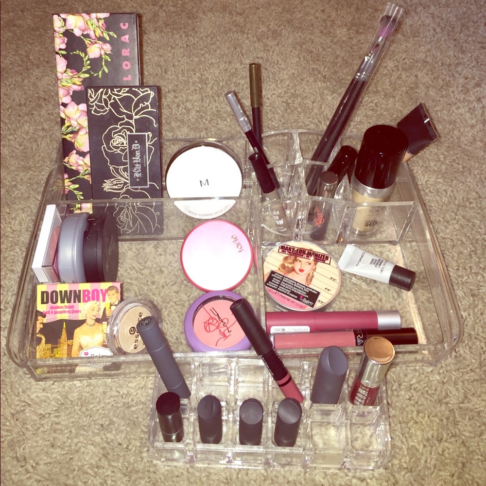 2 Acrylic Make Up Organizers!