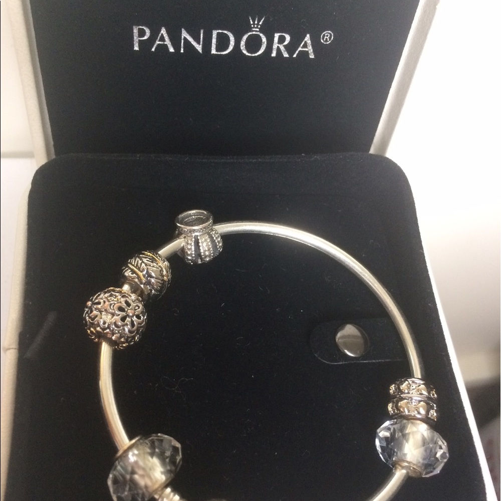 AUTHENTIC PANDORA Medium Sterling Silver Bangle7.5