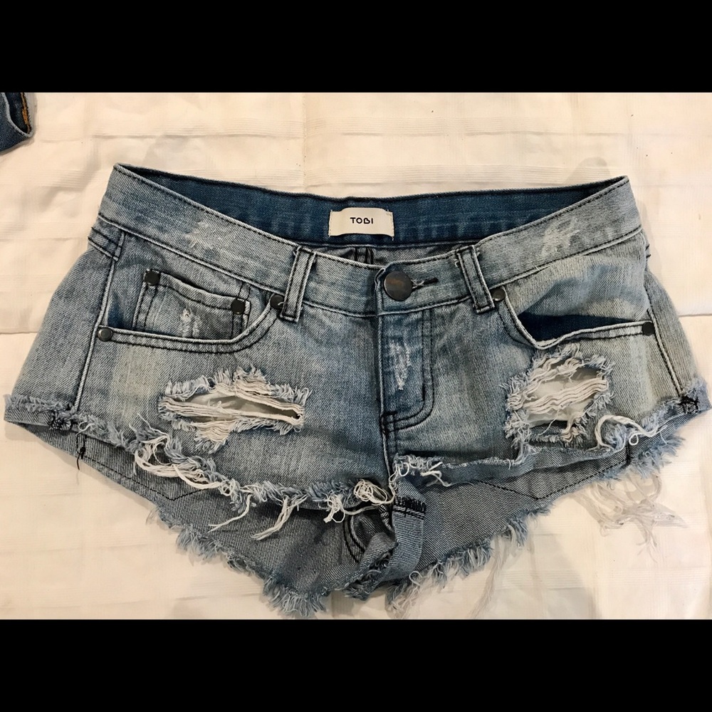 Tobi cut-off denim shorts